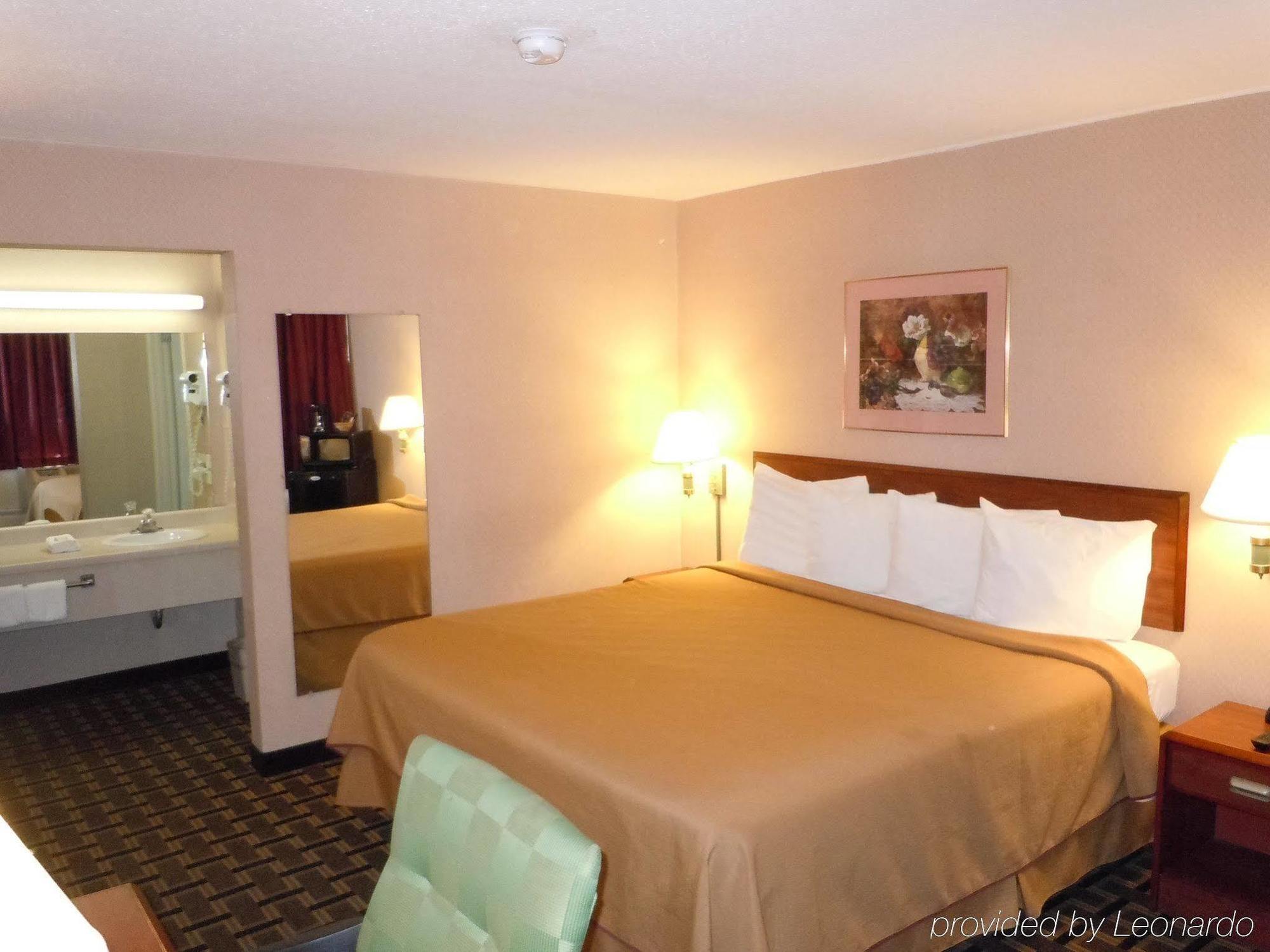 Motel Red Roof And